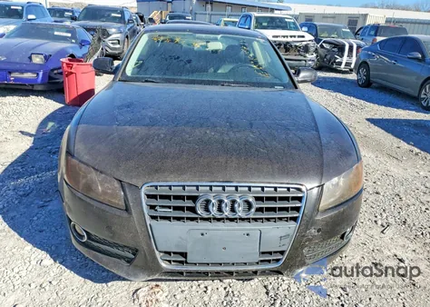 2011 Audi A5 Premium из США, поврежденный, VIN WAUCFAFRXBA009743